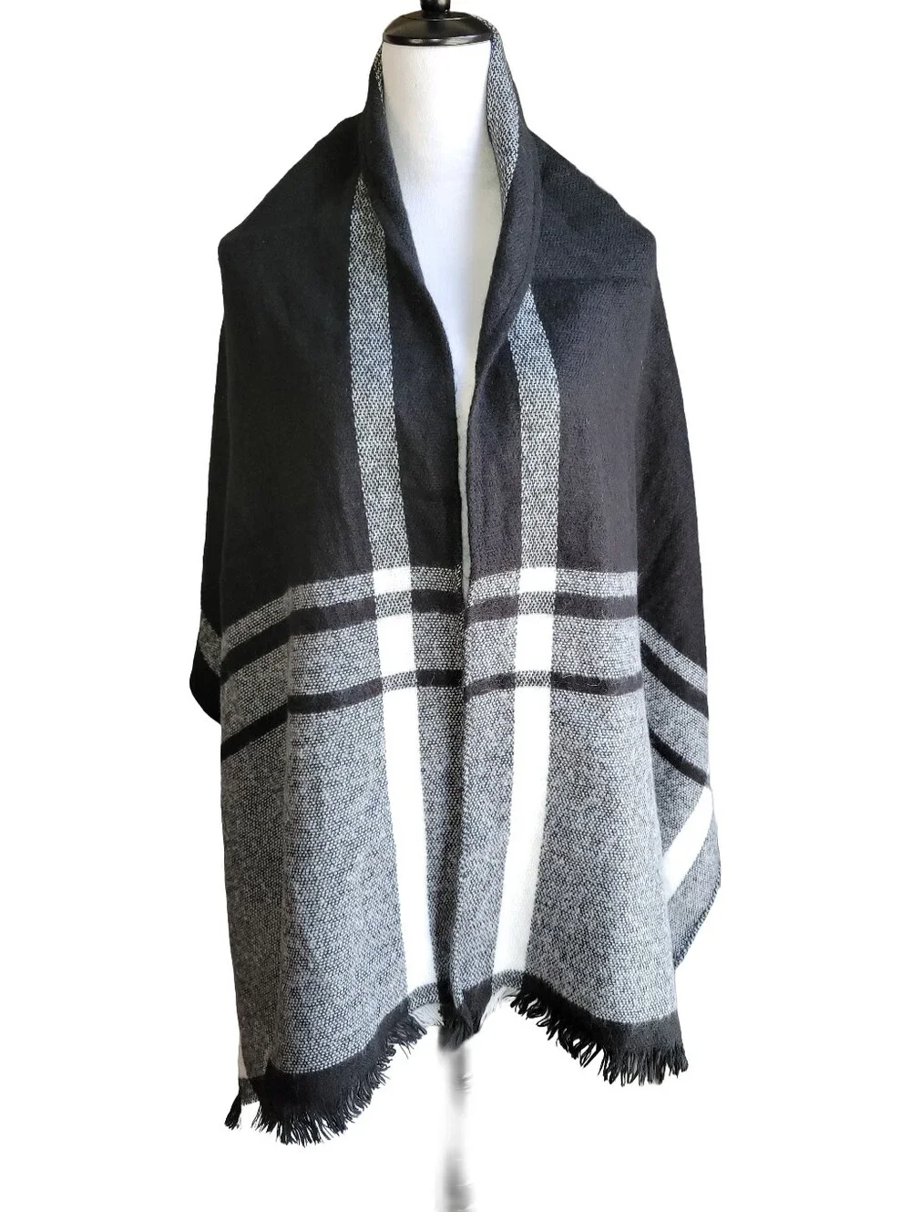 Conbipel Italy Black & White Plaid Acrylic Wrap/Scarf  22